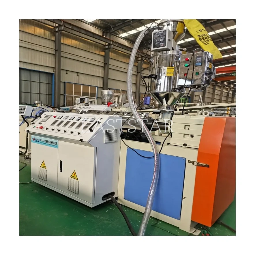 تعمل التقنيات المبتكرة على دفع إنتاج أشرطة الحواف البلاستيكية، مما يحقق تصنيعًا فعالاً ودقيقًا.