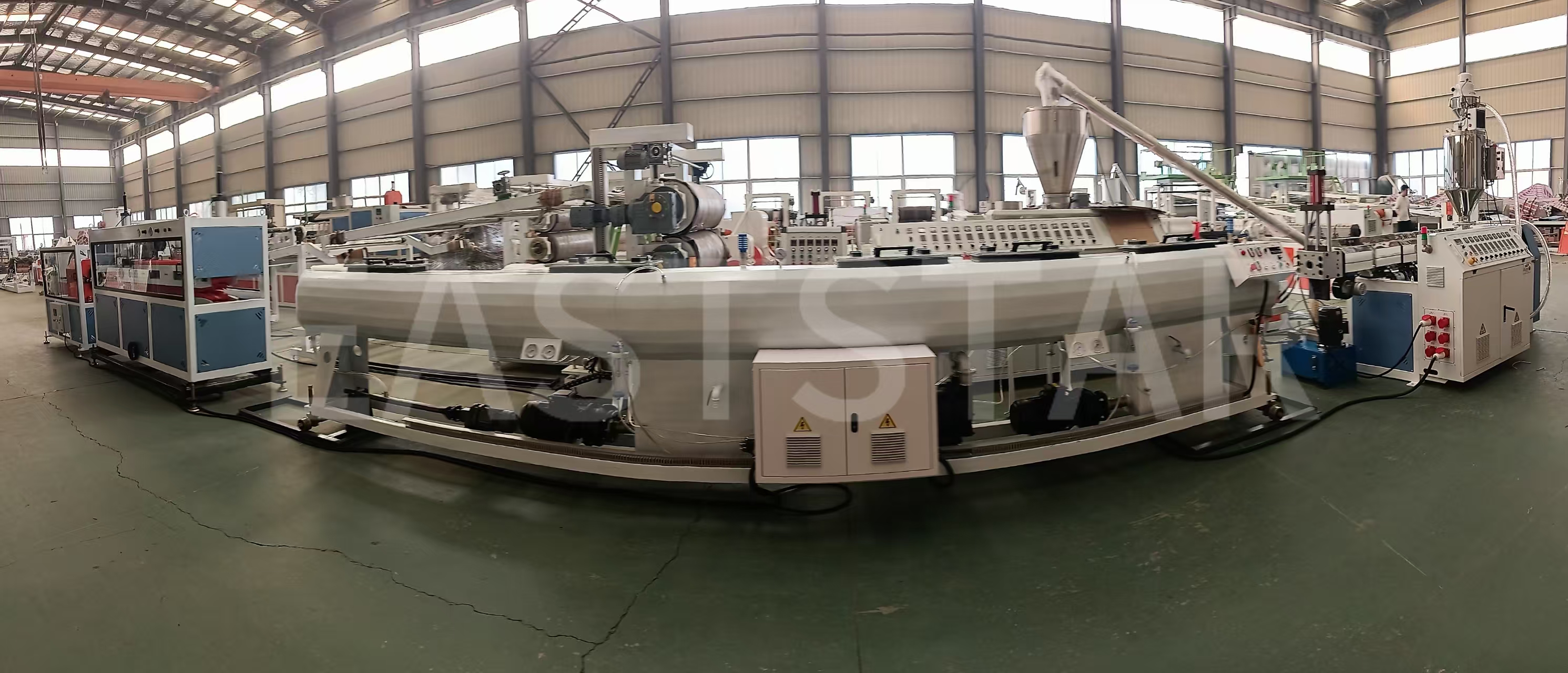 شركة QINGDAO EASTSTAR تكمل شحن خط إنتاج أنابيب PE، مما يدعم تطوير البنية التحتية الفلسطينية