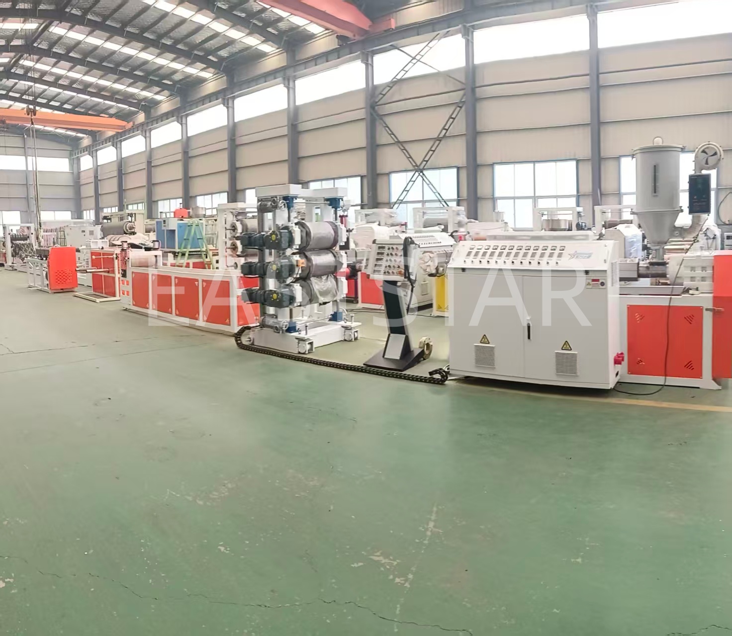 تعمل شركة EASTSTR على تطوير إنتاج صفائح POK من خلال خط بثق مبتكر عالي الأداء