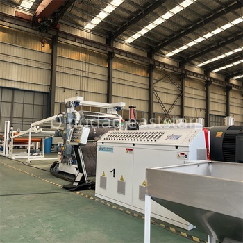 كيف يضمن خط إنتاج الغشاء المضاد للماء TPE-SBS إنتاجًا مستقرًا لمواد العزل المائي للمباني؟