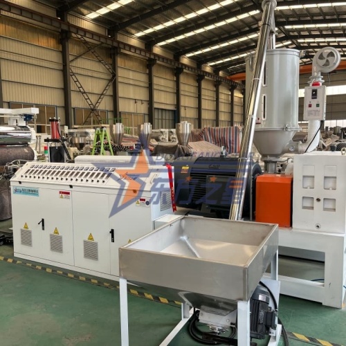 من الكريات إلى القبضة المثالية: خط إنتاج حصيرة TPE المضادة للانزلاق